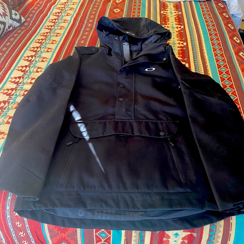 Oakley snowboard/ ski jacket